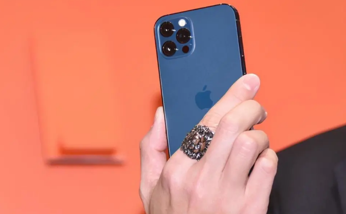 兖州苹果手机维修分享iPhone12系列重启方法教程 